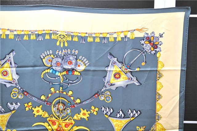 Authentic HERMES Carre 90 Scarf 