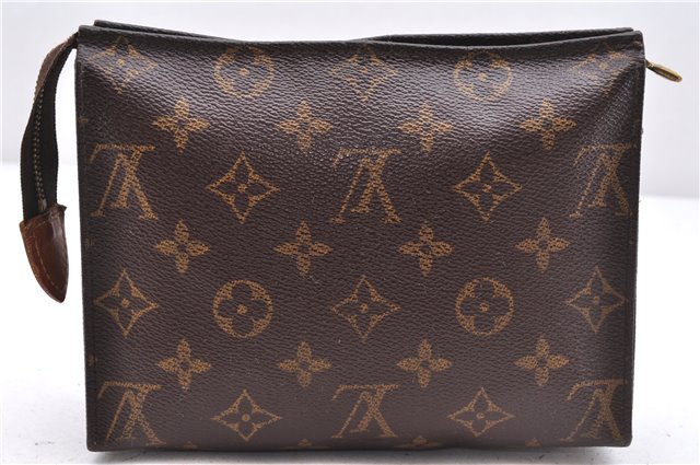 Auth Louis Vuitton Monogram Trousse Toilette 18 Clutch Hand Bag M47526 LV 8149D