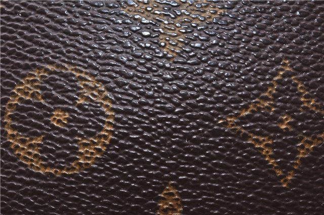 Auth Louis Vuitton Monogram Trousse Toilette 18 Clutch Hand Bag M47526 LV 8149D