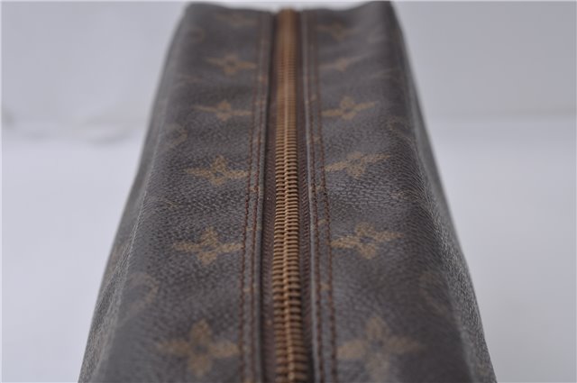 Auth Louis Vuitton Monogram Trousse Toilette 28 Clutch Hand Bag M47522 LV 8211D