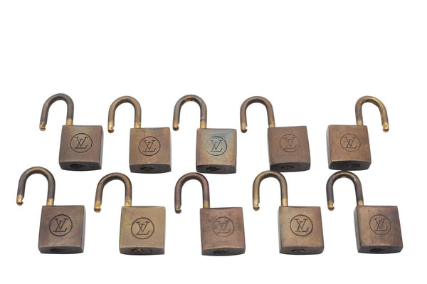 Authentic LOUIS VUITTON Padlock 10Set Old Model LV 8246B