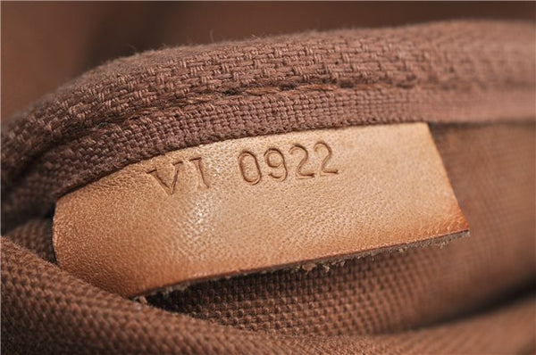 Auth LOUIS VUITTON Monogram Saumur 30 Shoulder Cross Body Bag M42256 LV 8248C