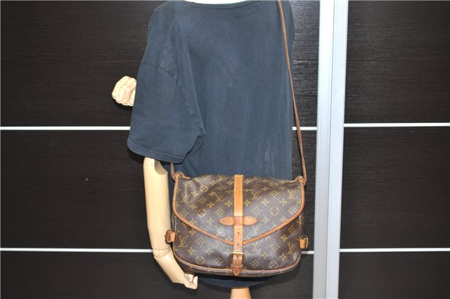Auth LOUIS VUITTON Monogram Saumur 30 Shoulder Cross Body Bag M42256 LV 8248C