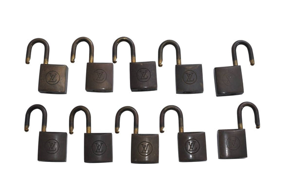 Authentic LOUIS VUITTON Padlock 10Set Old Model LV 8253B