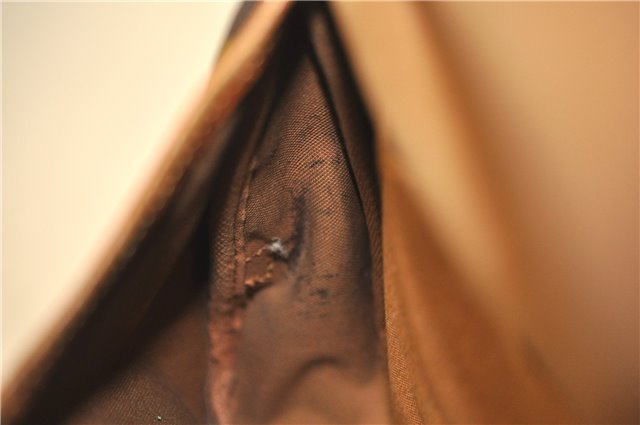 Authentic Louis Vuitton Monogram Saumur 30 Shoulder Cross Bag M42256 LV 8261F