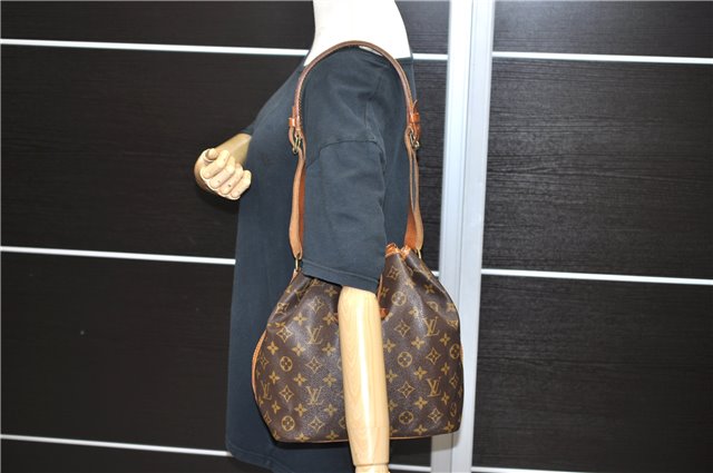 Authentic LOUIS VUITTON Monogram Petit Noe Shoulder Bag M42226 LV 8268C
