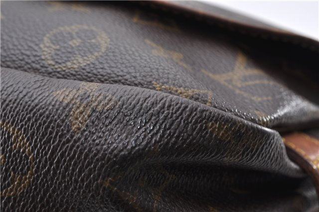 Auth LOUIS VUITTON Monogram Saumur 30 Shoulder Cross Body Bag M42256 LV 8329C