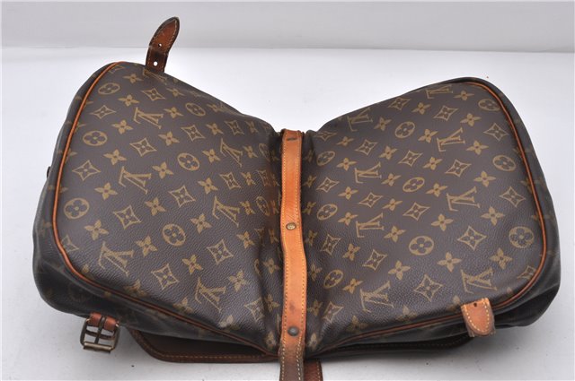 Auth LOUIS VUITTON Monogram Saumur 30 Shoulder Cross Body Bag M42256 LV 8329C