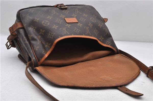 Auth LOUIS VUITTON Monogram Saumur 30 Shoulder Cross Body Bag M42256 LV 8329C