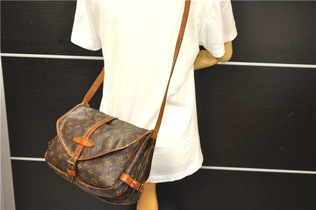 Auth LOUIS VUITTON Monogram Saumur 30 Shoulder Cross Body Bag M42256 LV 8329C
