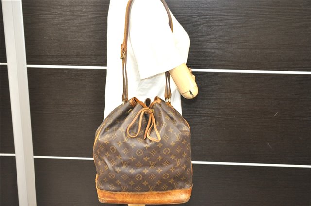 Authentic LOUIS VUITTON Monogram Noe Shoulder Bag M42224 LV 8332C
