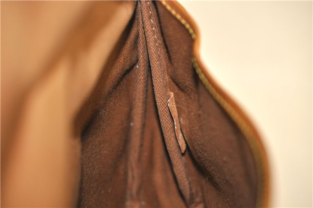 Auth LOUIS VUITTON Monogram Saumur 30 Shoulder Cross Body Bag M42256 LV 8350C