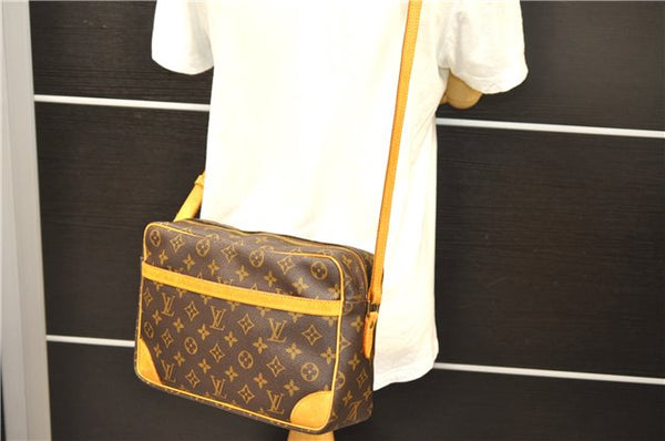 Auth LOUIS VUITTON Monogram Trocadero 30 Shoulder Cross Body Bag M51272 LV 8366C