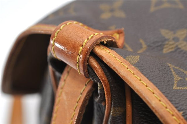 Auth LOUIS VUITTON Monogram Saumur 30 Shoulder Cross Body Bag M42256 LV 8369C