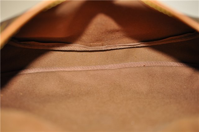 Auth LOUIS VUITTON Monogram Saumur 30 Shoulder Cross Body Bag M42256 LV 8369C