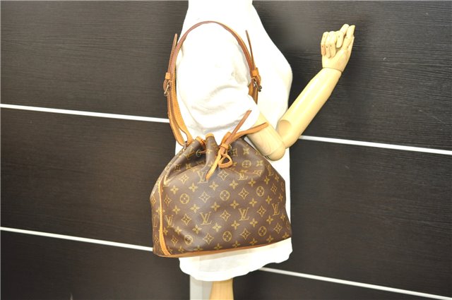Authentic Louis Vuitton Monogram Petit Noe Shoulder Bag M42226 LV 8371D