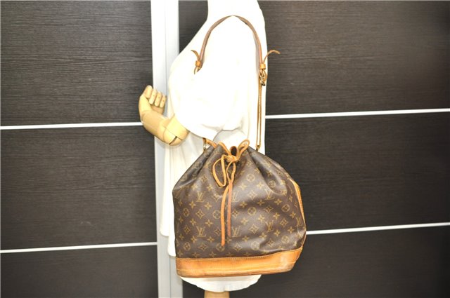 Authentic Louis Vuitton Monogram Noe Shoulder Bag M42224 LV 8372D