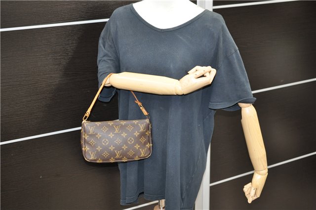 Authentic LOUIS VUITTON Monogram Pochette Accessoires Pouch M51980 LV 8385C
