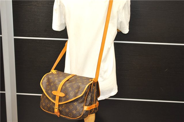Auth LOUIS VUITTON Monogram Saumur 30 Shoulder Cross Body Bag M42256 LV 8397C