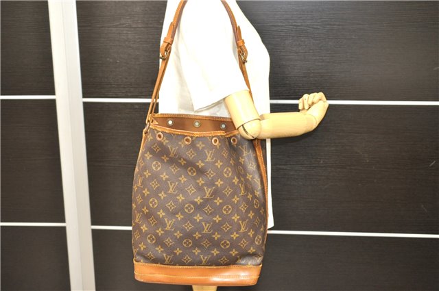 Authentic LOUIS VUITTON Monogram Noe Shoulder Bag M42224 LV 8458C