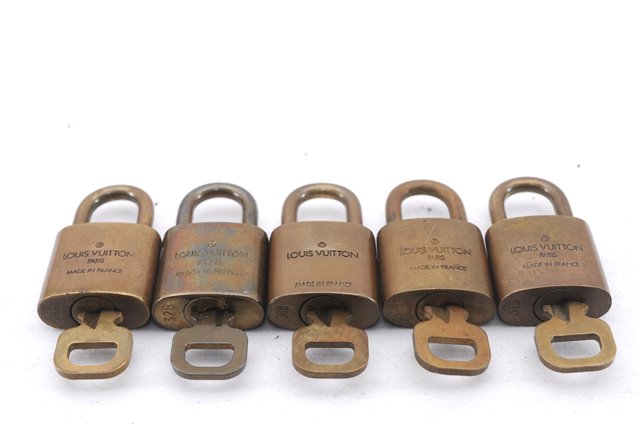 Authentic Louis Vuitton Padlock & Keys 10Set LV 8563D