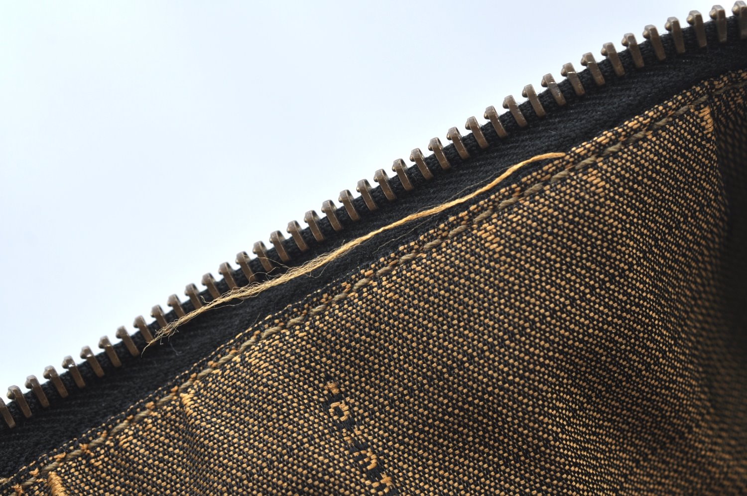 Authentic FENDI Vintage Zucca Hand Bag Purse Canvas Leather Brown 8593F