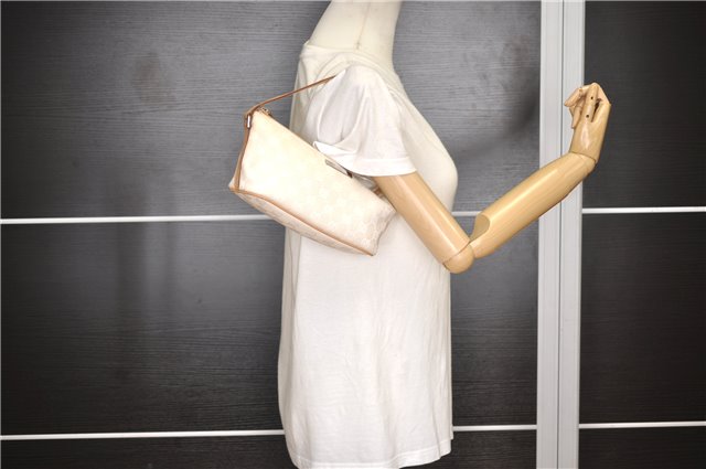 Authentic GUCCI Hand Bag Pouch Purse GG Canvas Leather 0391103 Ivory 8615F