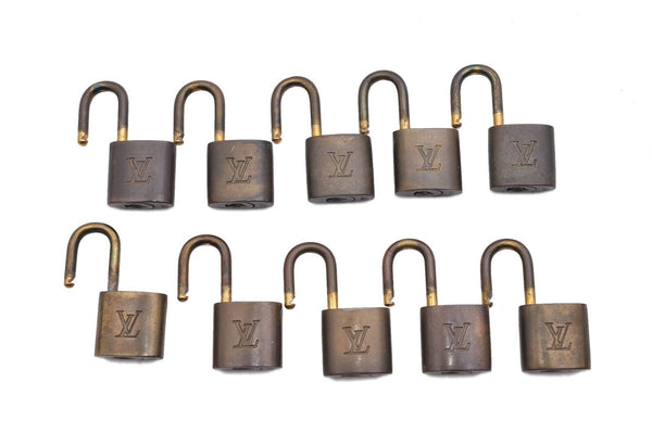 Authentic LOUIS VUITTON Padlock Gold 10Set LV 8721B