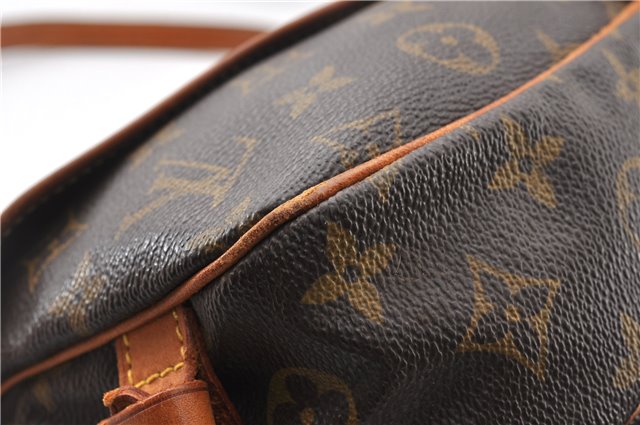 Authentic Louis Vuitton Monogram Saumur 30 Shoulder Cross Bag M42256 LV 8752F