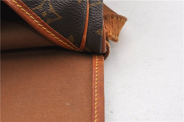 Authentic Louis Vuitton Monogram Saumur 30 Shoulder Cross Bag M42256 LV 8752F