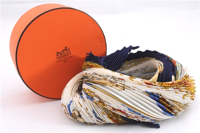 Authentic HERMES Pleats Scarf 