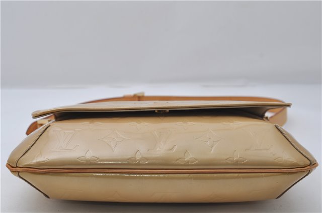 Auth Louis Vuitton Vernis Thompson Street Shoulder Bag Yellow M91008 LV 8774D