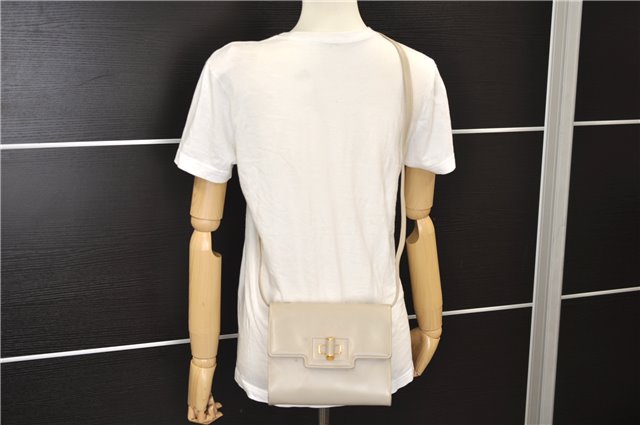 Authentic GUCCI Vintage Shoulder Cross Body Bag Purse Leather Ivory 8988E