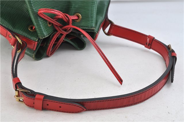 Auth Louis Vuitton Epi Petit Noe Bi-color Green x Red M44147 Shoulder Bag 9017C