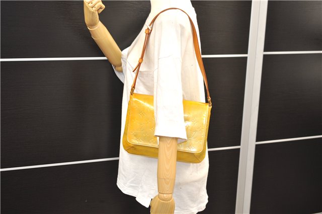 Auth Louis Vuitton Vernis Thompson Street Shoulder Bag Yellow M91069 LV 9063D