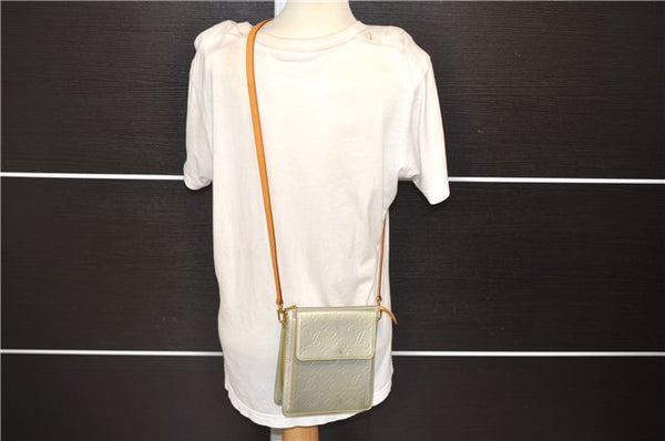 Auth Louis Vuitton Vernis Mott Shoulder Hand Bag Light Green M91030 LV 9093D