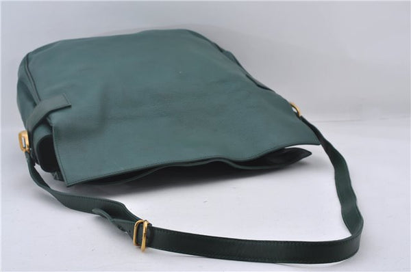 Authentic GUCCI Vintage Shoulder Cross Body Bag Purse Leather Green 9120D