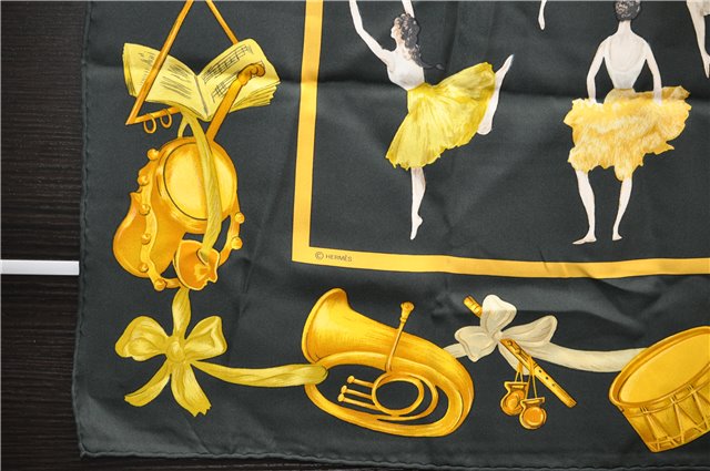 Authentic HERMES Carre 90 Scarf 