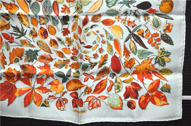 Authentic HERMES Petit Carre 40 Scarf Handkerchief 