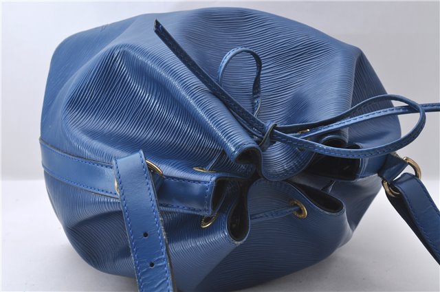 Authentic Louis Vuitton Epi Petit Noe Blue Shoulder Bag M44105 LV 9239C