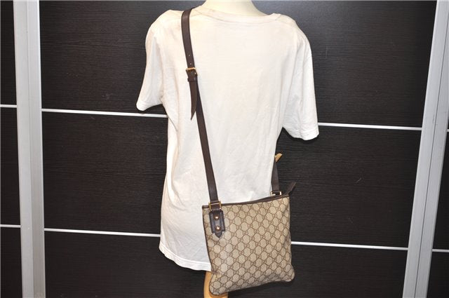 Authentic GUCCI Shoulder Cross Body Bag Purse GG PVC Leather 257246 Brown 9322E