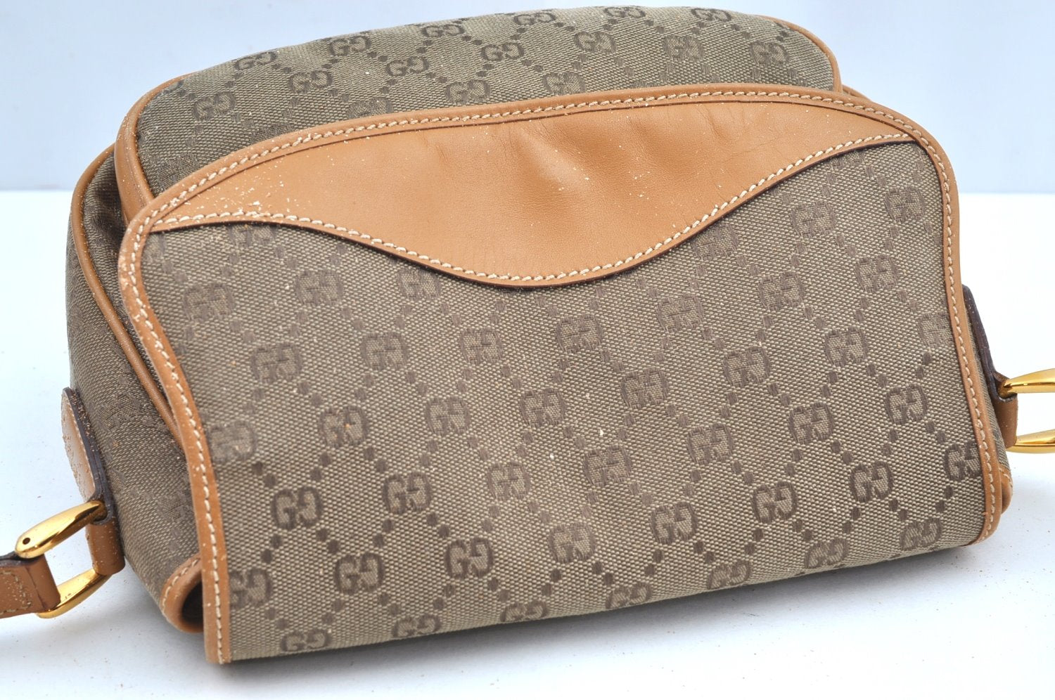 Authentic GUCCI Shoulder Cross Body Bag Purse GG Canvas Leather Brown Junk 9351G