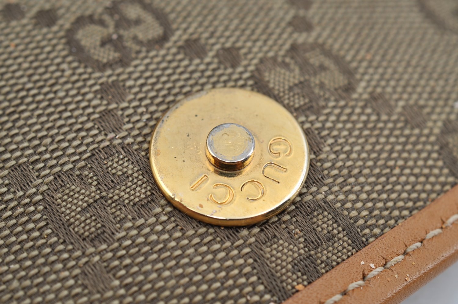 Authentic GUCCI Shoulder Cross Body Bag Purse GG Canvas Leather Brown Junk 9351G