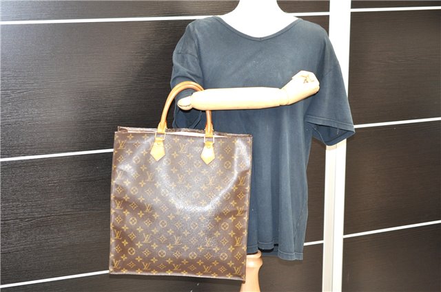 Authentic Louis Vuitton Monogram Sac Plat Hand Bag M51140 LV 9462C