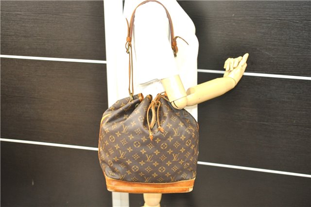 Authentic Louis Vuitton Monogram Noe Shoulder Bag M42224 LV 9463D
