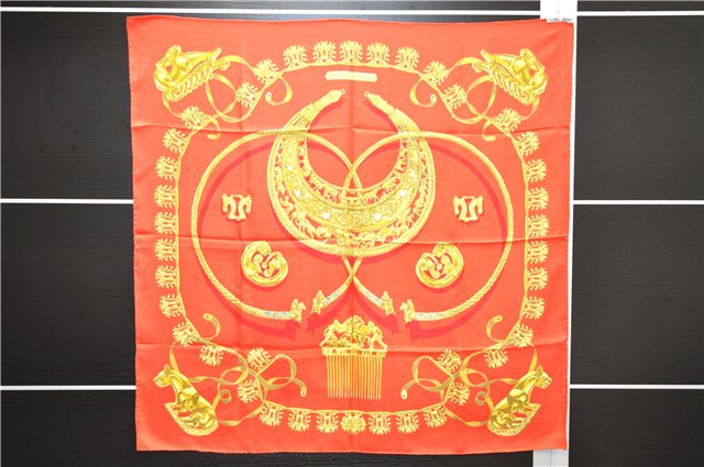 Authentic HERMES Carre 90 Scarf 