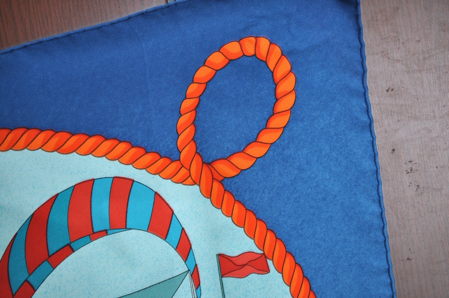 Authentic HERMES Carre 90 Scarf 