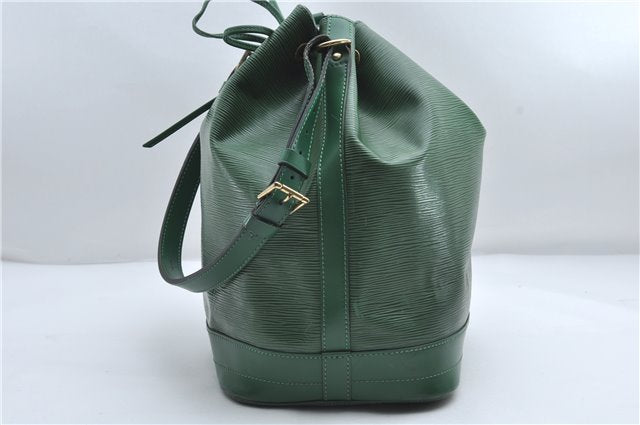 Authentic Louis Vuitton Epi Noe Shoulder Bag Green M44004 LV 9718D