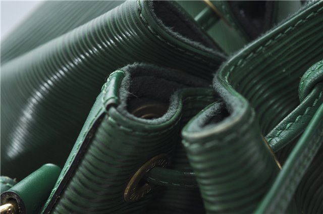 Authentic Louis Vuitton Epi Noe Shoulder Bag Green M44004 LV 9718D