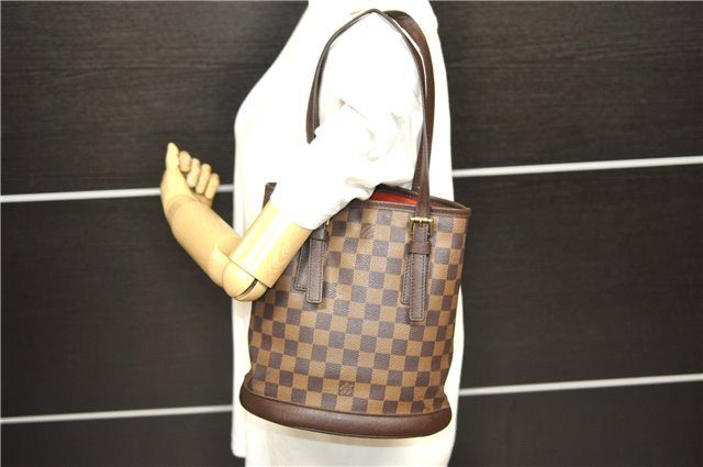 Authentic Louis Vuitton Damier Marais Bucket Shoulder Bag N42240 LV 9749C